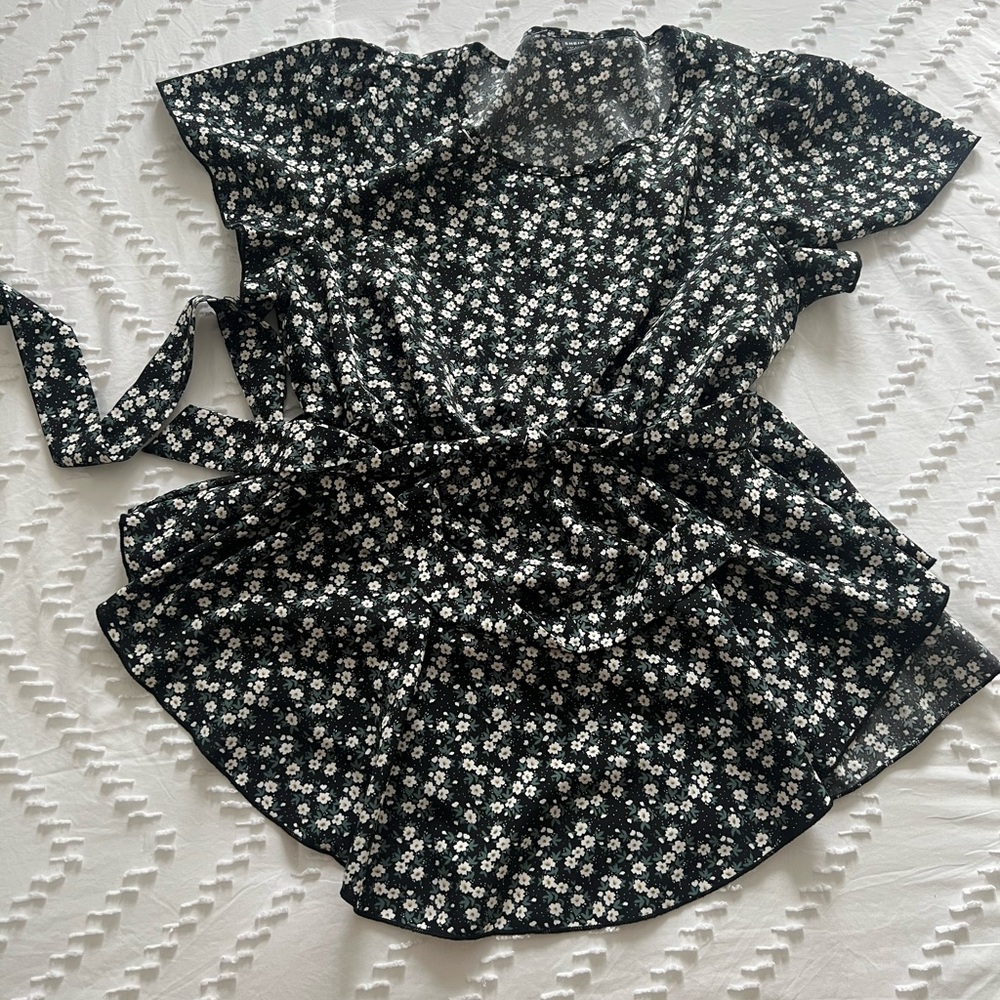 SHEIN Waist Tie Blouse